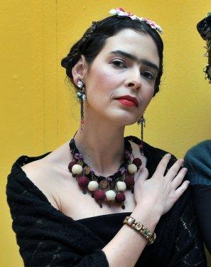Pelin Batu Frida Kahlo oldu  - Resim 16