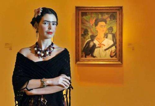 Pelin Batu Frida Kahlo oldu  - Resim 3