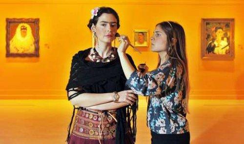 Pelin Batu Frida Kahlo oldu  - Resim 2