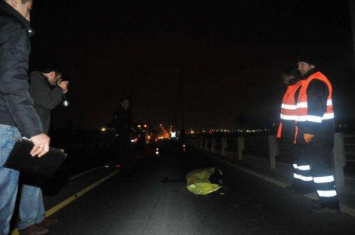Metrobüs yoluna girdi canından oldu  - Resim 4