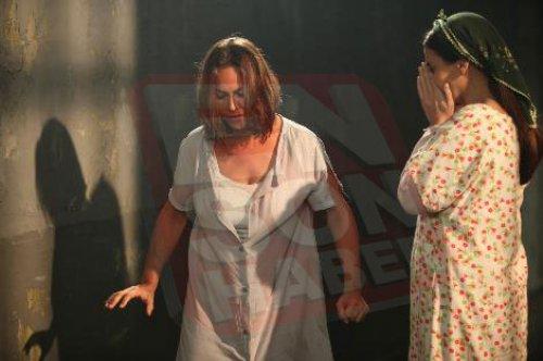 72. Koğuş filminde Hülya Avşar'a işkence - Resim 2