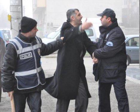 Şerzan Kurt duruşması öncesi kavga - Resim 2