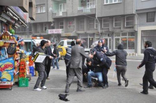 Şerzan Kurt duruşması öncesi kavga - Resim 15