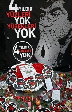 Hrant Dink Agos'un önünde anıldı - Resim 9