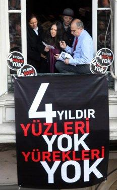 Hrant Dink Agos'un önünde anıldı - Resim 5