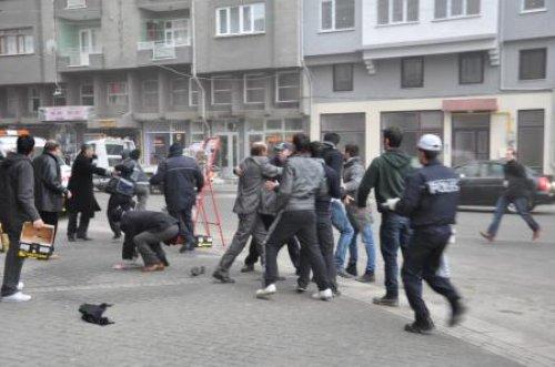 Şerzan Kurt duruşması öncesi kavga - Resim 17