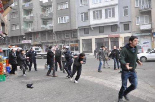 Şerzan Kurt duruşması öncesi kavga - Resim 21