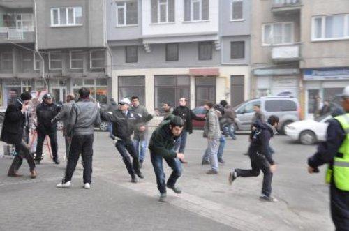 Şerzan Kurt duruşması öncesi kavga - Resim 22