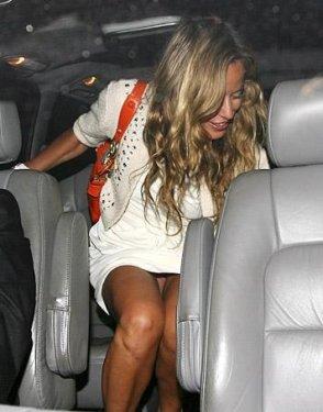 Dikkat mini etek var