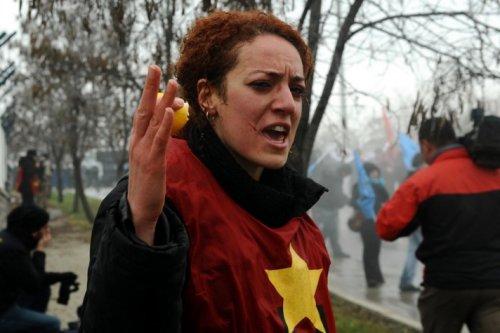 YÖK önündeki öğrencilere tazyikli su  - Resim 9
