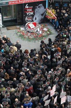 Hrant Dink Agos'un önünde anıldı - Resim 7
