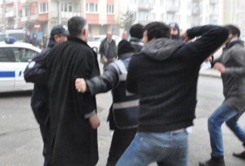 Şerzan Kurt duruşması öncesi kavga - Resim 3