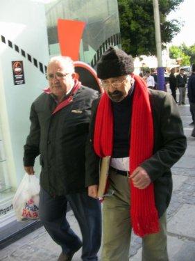 Yalçın Küçük'ü taklit ederken ölüyordu