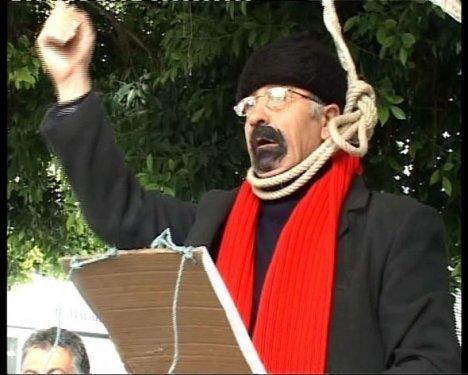 Yalçın Küçük'ü taklit ederken ölüyordu