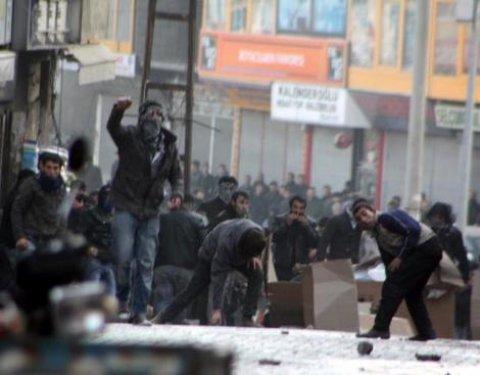 Ağrı ve Doğubeyazıt'ta olaylar çıktı - Resim 3