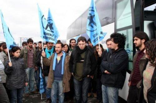 Öğrenciler karayolunu kapattı - Resim 3