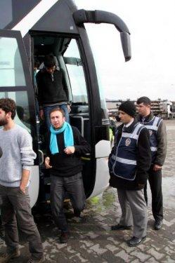 Öğrenciler karayolunu kapattı - Resim 5