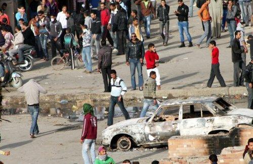 Mısır'da Mübarek karşıtı gösteriler - Resim 70