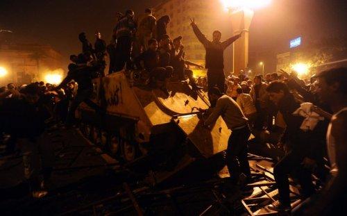 Mısır sokakları alev alev