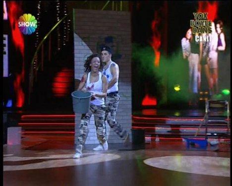 Defne Joy Foster'den son dans son veda