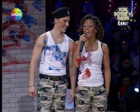 Defne Joy Foster'den son dans son veda