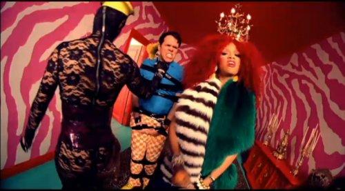 Rihanna'nın S&M klibinden görüntüler - Resim 3