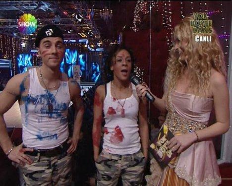 Defne Joy Foster'den son dans son veda