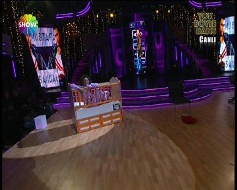 Defne Joy Foster'den son dans son veda