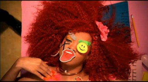 Rihanna'nın S&M klibinden görüntüler - Resim 49