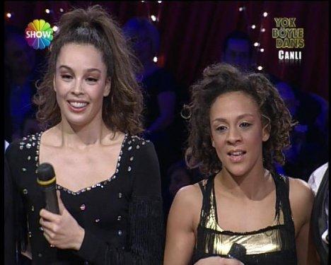 Defne Joy Foster'den son dans son veda