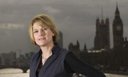 İngiltere bu çarşaflı fotoğrafları konuşuyor