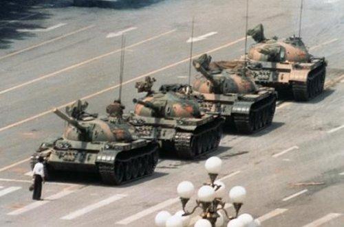 Mısır'da tankların önüne yattılar - Resim 13