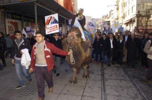 Taksim'de Mübarek'e develi protesto