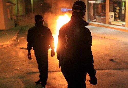 Yunanistan'da kaçak göçmenlerin işgal eylem - Resim 9