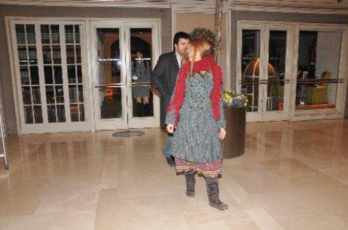 Eser Yenenler - Farah Zeynep Abdullah