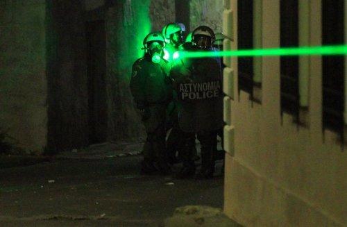 Yunanistan'da kaçak göçmenlerin işgal eylem - Resim 7