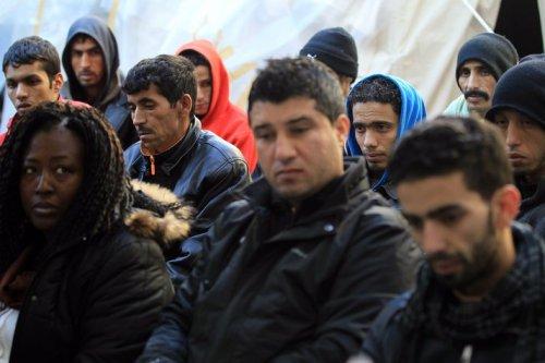 Yunanistan'da kaçak göçmenlerin işgal eylem - Resim 3