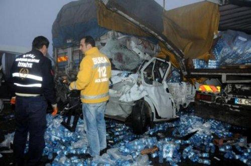 Bursa-İzmir yolunda zincirleme kaza 6 ölü - Resim 4