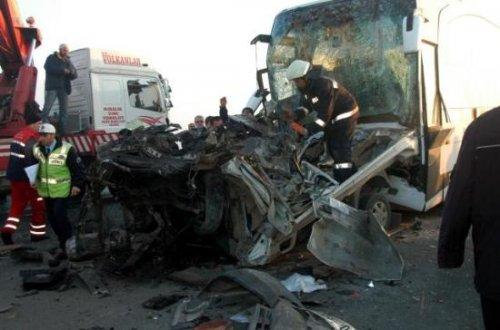 Bursa-İzmir yolunda zincirleme kaza 6 ölü - Resim 8