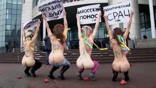 FEMEN kızları Mübarek için soyundu - Resim 15