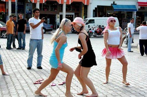 Çılgın Türkler güldürmeye devam ediyor - Resim 94