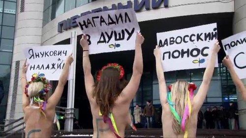 FEMEN kızları Mübarek için soyundu - Resim 16