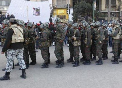 Mısır'da ordu Tahrir Meydanı'na girdi - Resim 12