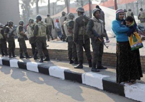 Mısır'da ordu Tahrir Meydanı'na girdi - Resim 28