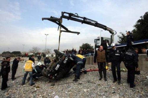 İstanbul'da aşırı hız dehşeti - Resim 1