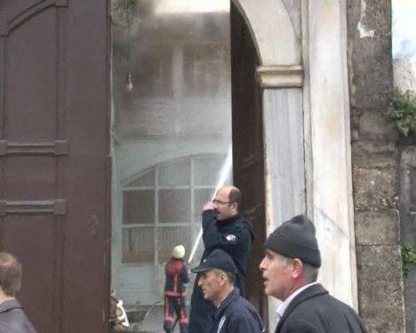 Tarihi Beyazıt Camii'nde yangın - Resim 6