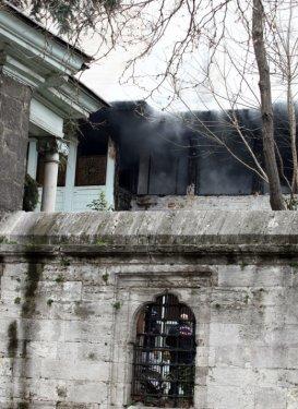 Tarihi Beyazıt Camii'nde yangın - Resim 17
