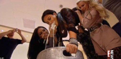 Kim Kardashian'ın ilginç görüntüleri  - Resim 1