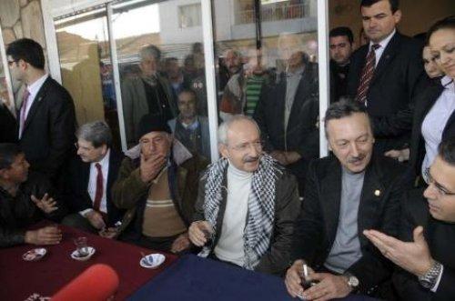 Kılıçdaroğlu kalabalıktan zor kurtuldu - Resim 10
