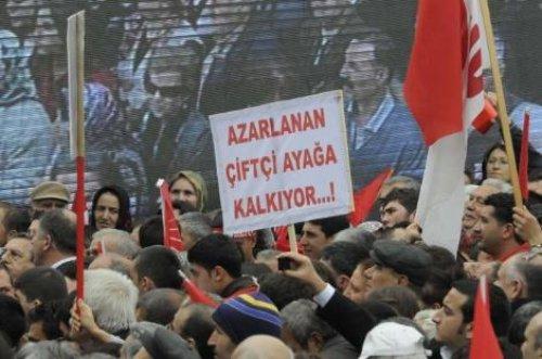 Kılıçdaroğlu kalabalıktan zor kurtuldu - Resim 20